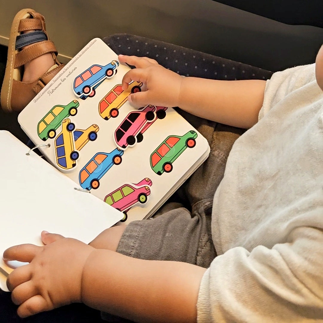 Livret d'Activités Tout-Petits n°2 dans le train : un tout-petit retrouve les voitures